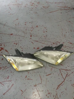 FORD FOCUS HEADLIGHT