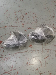 LAND ROVER DEFENDER HEADLIGHT