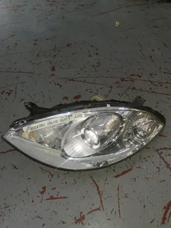 Mercedes Bebz Headlight