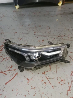 Toyota Hillux Gd6 Headlight