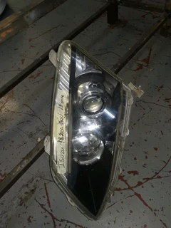Isuzu Kb 250-300 Headlight