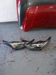 Nissan Maginet Headlight