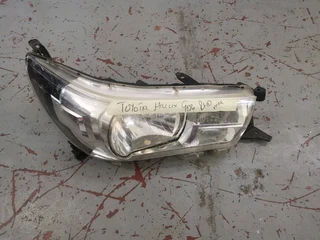 TOYOTA HILLUX GD6 HEADLIGHT