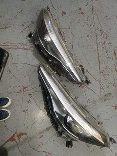 TOYOTA COROLLA CROSS HEADLIGHTS