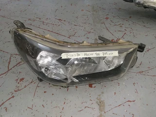 Toyota Hillux Go6 Headlight