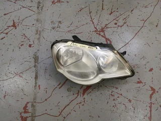 POLO VIVO HEADLIGHT