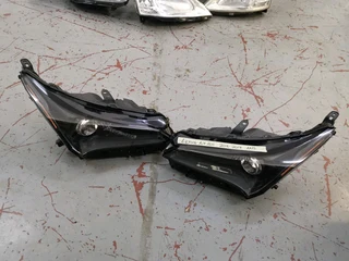 LEXUS NX200 HEADLIGHT