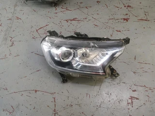 FORD RANGER T8 HEADLIGHT