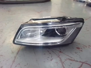 Audi Q5 2013 Headlight