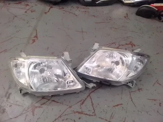 TOYOTA HILLUX D4D HEADLIGHT