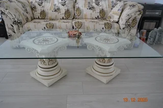 Dining table &amp; matching coffee table