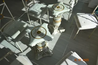 Dining table &amp; matching coffee table