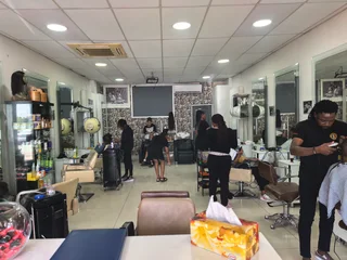 I am looking for a professional ethnic hairdresser in douglasdale.