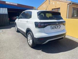 2022 VW T-CROSS 1.0 COMFORTLINE WITH 63000KMS ON CLOCK