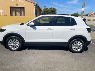 2022 VW T-CROSS 1.0 COMFORTLINE WITH 63000KMS ON CLOCK