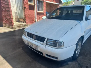 2002 Volkswagen Polo Millenium Spec