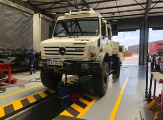Mercedes Benz Unimog U5000