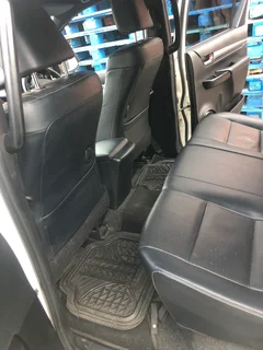 Toyota hilux Legend RS 2.8GD-6 4x4 double cab