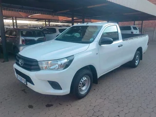 Hilux long base R255 000