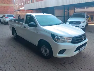 Hilux long base R255 000
