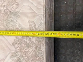 DualFlex King Sized White Patterned Mattress (Stained with Tears)- A51228