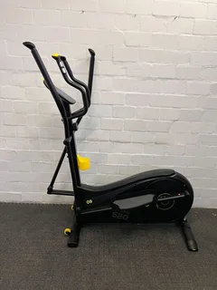 Domyos 520 Black Elliptical Self Powered Bluetooth Compatible Trainer- A51089