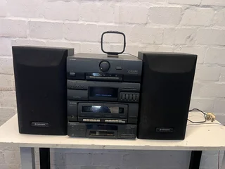 Classic Pioneer Black Stereo System with Dual Speakers – Good Condition- A53816