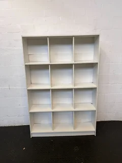 Stylish White Wooden Bookshelf with 12 Compartments – Minor Scuffs- A54120
