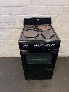 DEFY Compact Black Electric Stove- only bottom oven element heating -