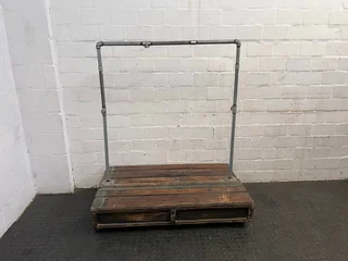 DIY Clothes Rail on Wheels- A47387