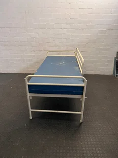 3/4 Bed With Blue Mattress (rhs Cot Side/small Holes) - Reduced- A48379