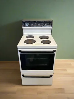 White Freestanding Electric Stove with Minor Wear Has no power cable- A54080