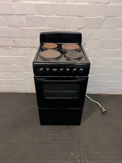 Defy Black 4-Burner Stove  - Minor Wear, Great Condition- A52768