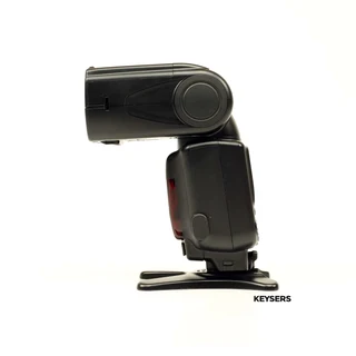 Nikon SB-910 Speedlight