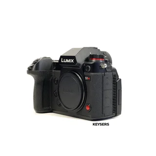 Panasonic Lumix S1H Bundle
