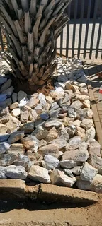 Garden stones / dump rocks and crushed stones
