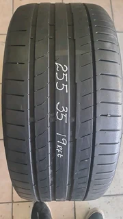 275/35 R19 used tyres and more.call/whatsapp Enzo 0783455713