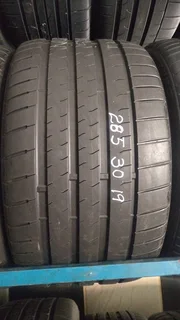 285/30 R20 used tyres and more.call/WhatsApp Enzo 0783455713
