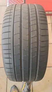 255/35 R19 used tyres and more.call/whatsapp Enzo 0783455713