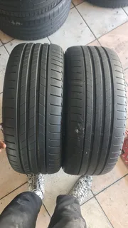 245/35 R19 us3d tyres and more .call/whatsapp Enzo 0783455713