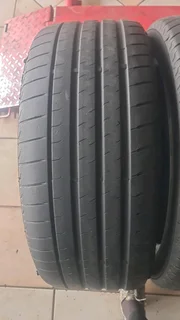 275/35 R20 used tyres a d more.call/whatsapp Enzo 0783455713