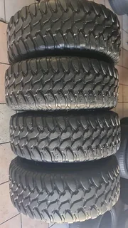 275/55 R20 used tyres and more.call/whatsapp Enzo 0783455713
