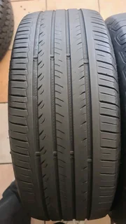275/40 R20 used tyres in mint condition. Call/whatsapp Enzo 0783455713