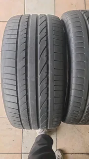 275/40 R19 used tyres in mint condition. Call/WhatsApp Enzo 0783455713