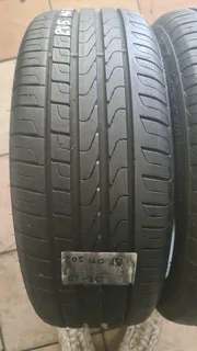 225/40 R18 used tyres in mint condition. Call /WhatsApp Enzo 0783455713