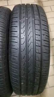 275/40 R19 used tyres and more. Call /WhatsApp Enzo 0783455713