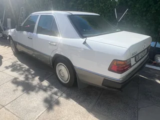 230E Mercedes Benz