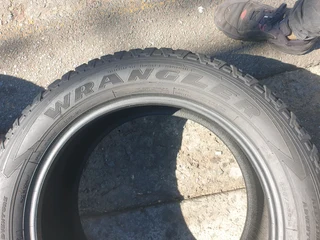 255 55 19.GOODYEAR WRANGLER A/T