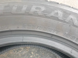 235 55 17.BRIDGESTONE TURANZA 99%thread life
