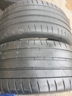245 35 19.MICHELIN PILOT SPORT 4S